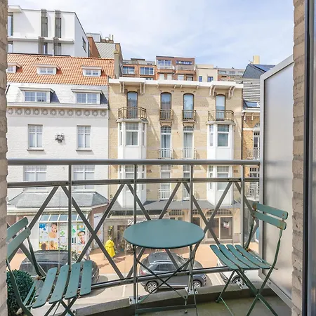 Family Home, Apartman